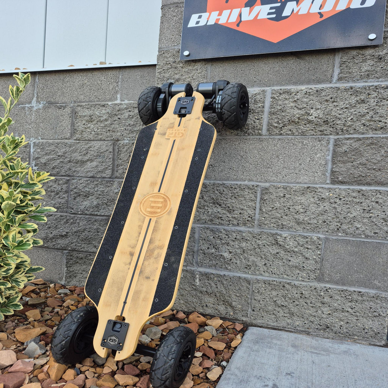 The Complete Guide to Electric Skateboards: Everything You Need to Know in 2025