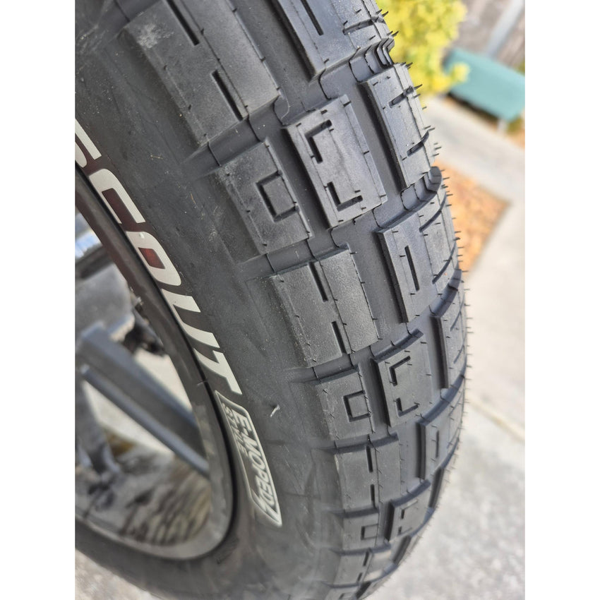 CST Scout – High Performance E-Moped Tire