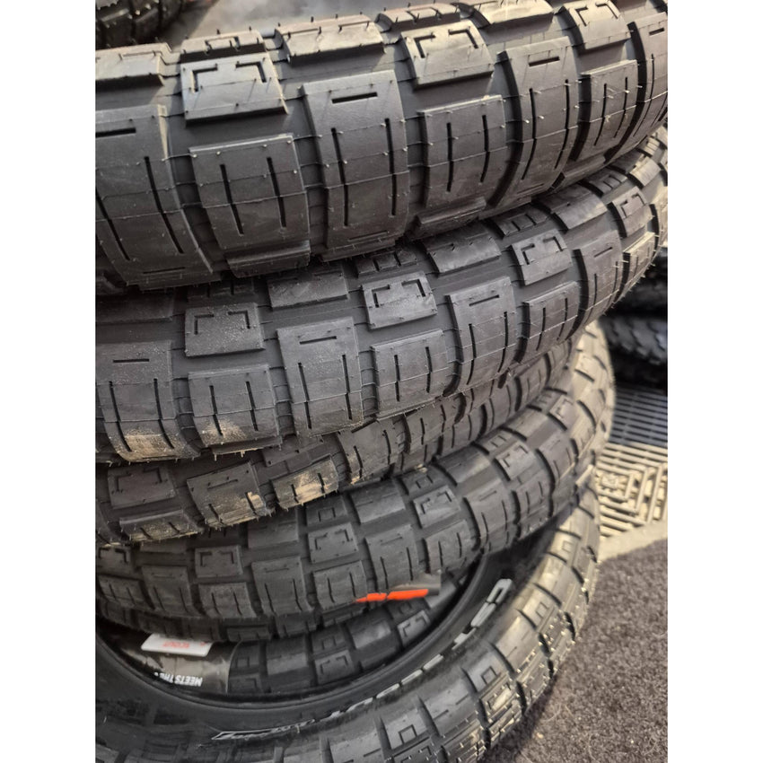 CST Scout – High Performance E-Moped Tire