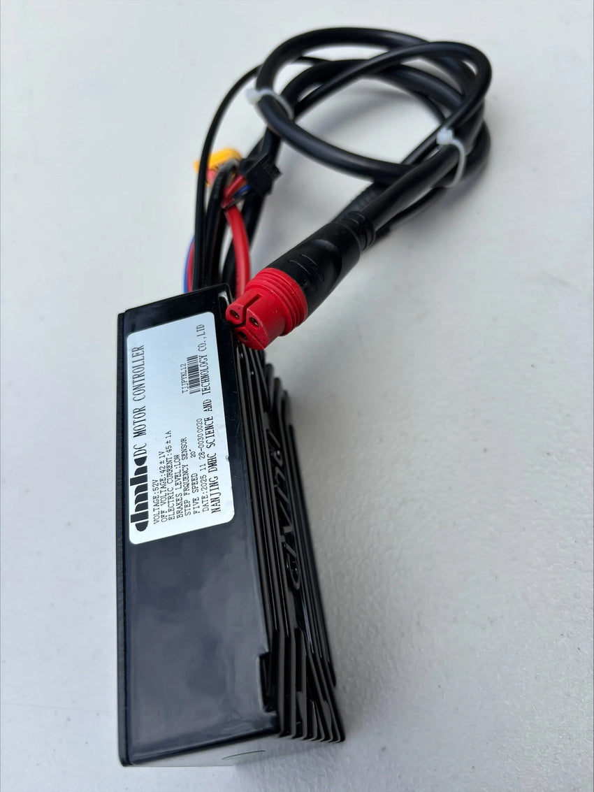 GhostCat Controller 45A G1 (Red Connection), controller with coiled wiring, angled view