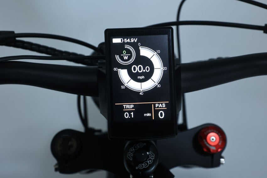 GhostCat Intelligent Color LCD Display, color screen showing speed and battery on the handlebar