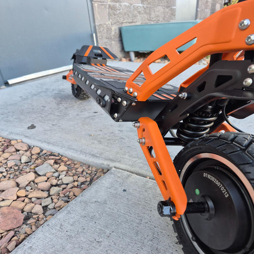 Freego C10 Pro Landtiger electric scooter three-quarter view showing folding mechanism