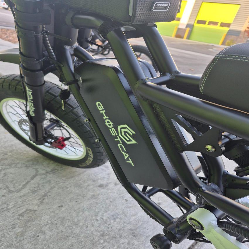 digital display and handlebar controls, 1500W Pro e-bike