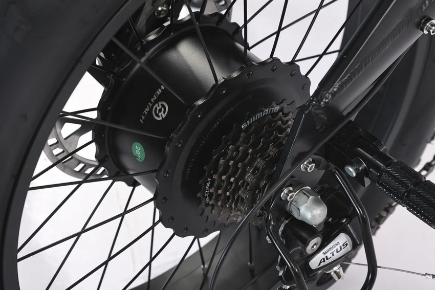 GhostCat Hentach Motor 750W, rear hub motor with cassette and disc rotor installed