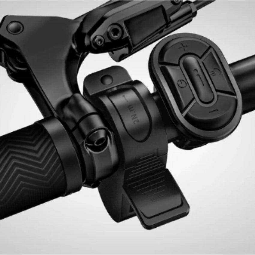 VanPowers GrandTeton Pro hub drive e-bike frame and integrated battery detail