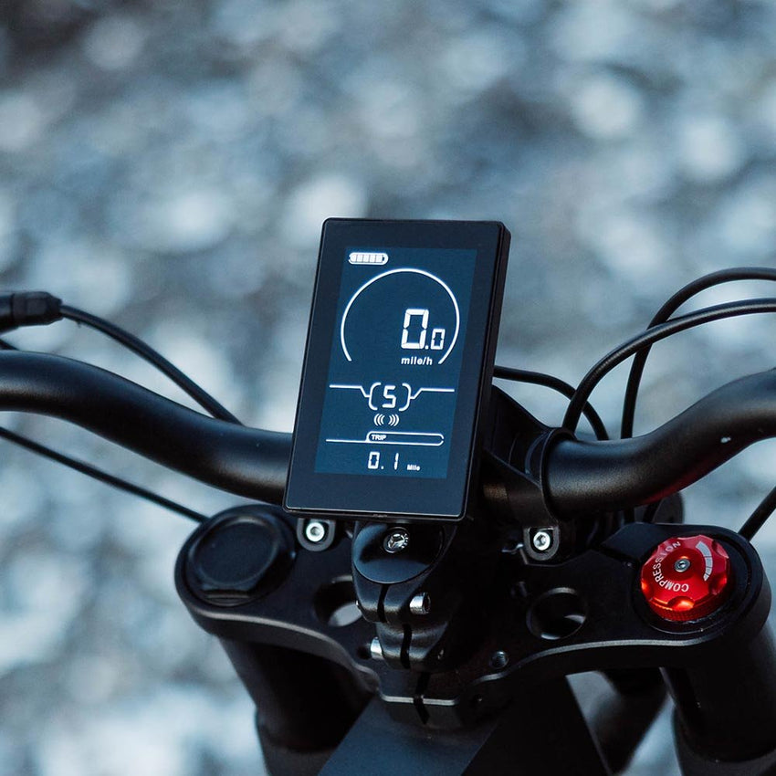 Freego Electric Bikes LCD Display, color display mounted on handlebars