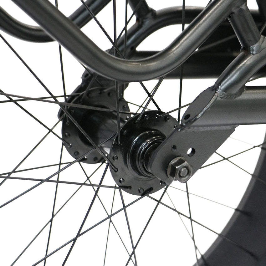 Eunorau Fat Tire Cargo Trailer: trailer wheel hub close-up