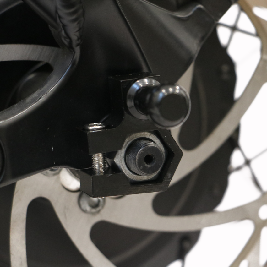 Adapter installed on a hub motor axle